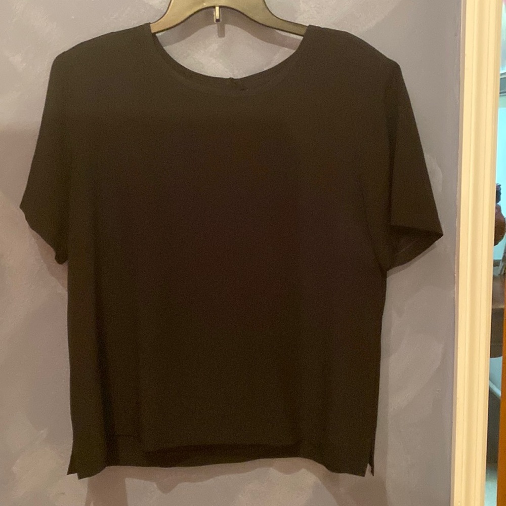 Darue of California black shirt sleeve blouse Size 16